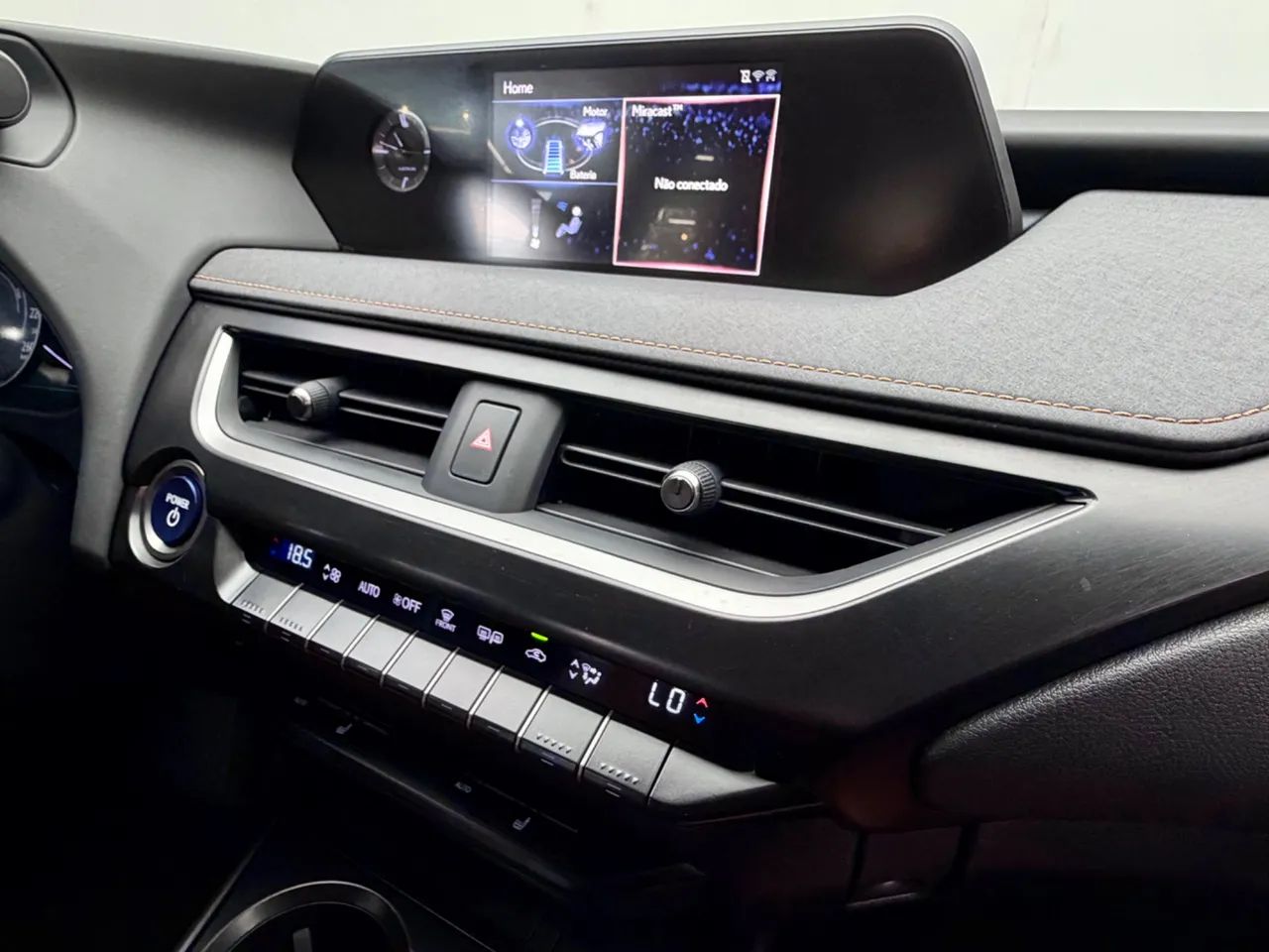 Lexus UX-250h Dynamic 2.0 16V Aut.(hybrid), foto 12 de 20