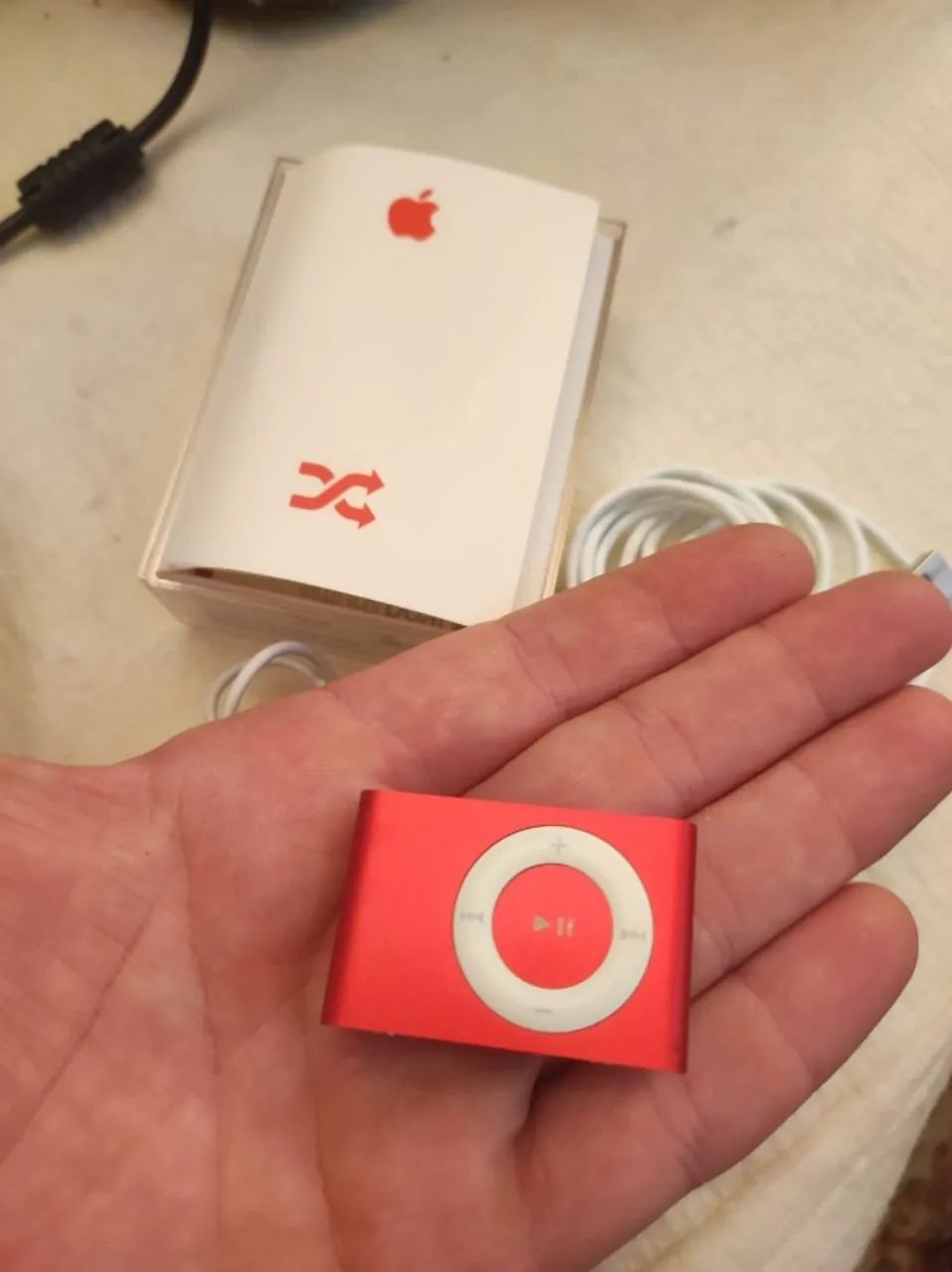 iPod Shuffle 2a Geração Product Red 2gb Completo Caixa Dock