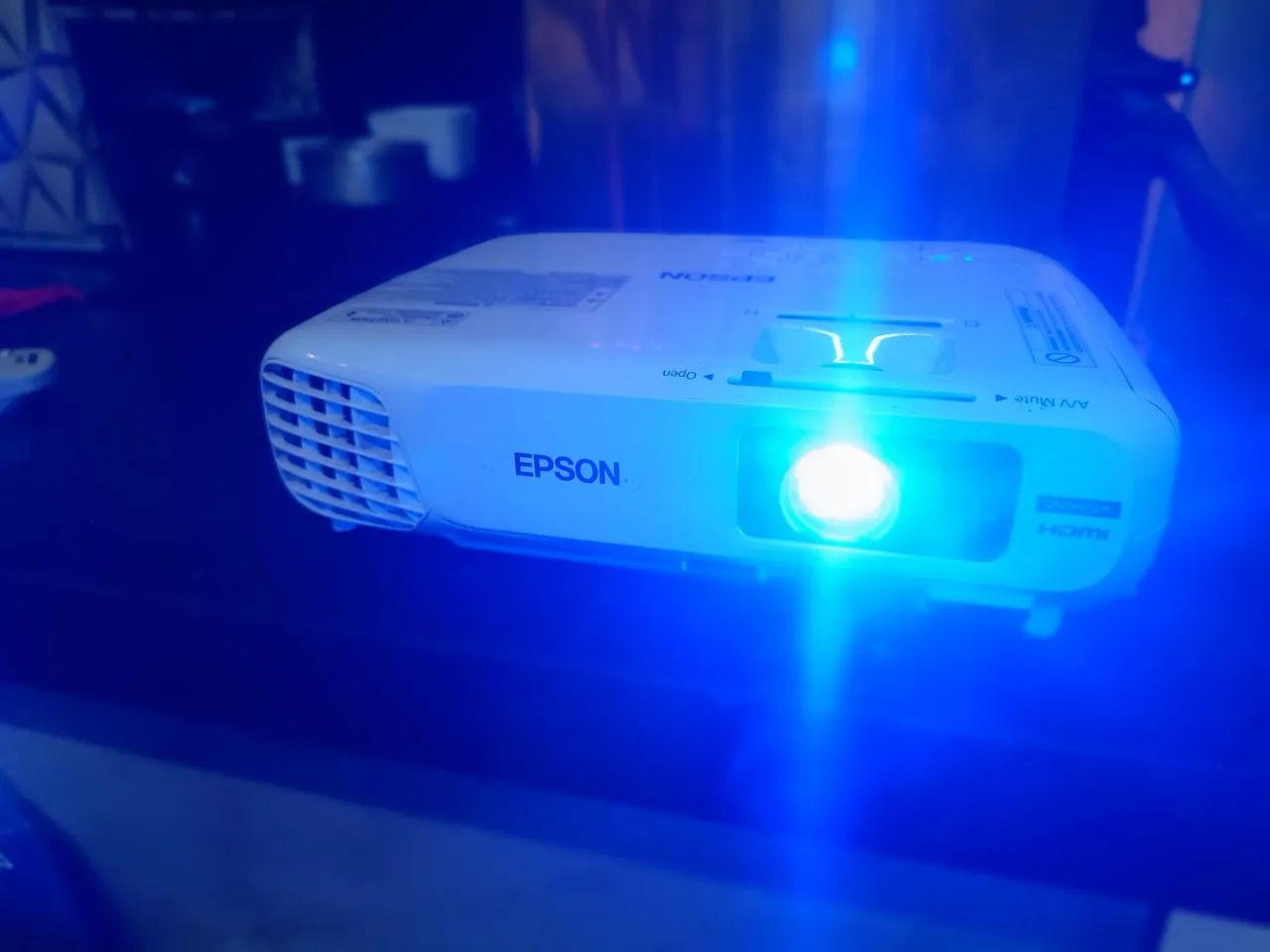 Projetor Epson W18 HDMI Vga 3000 Lumens 