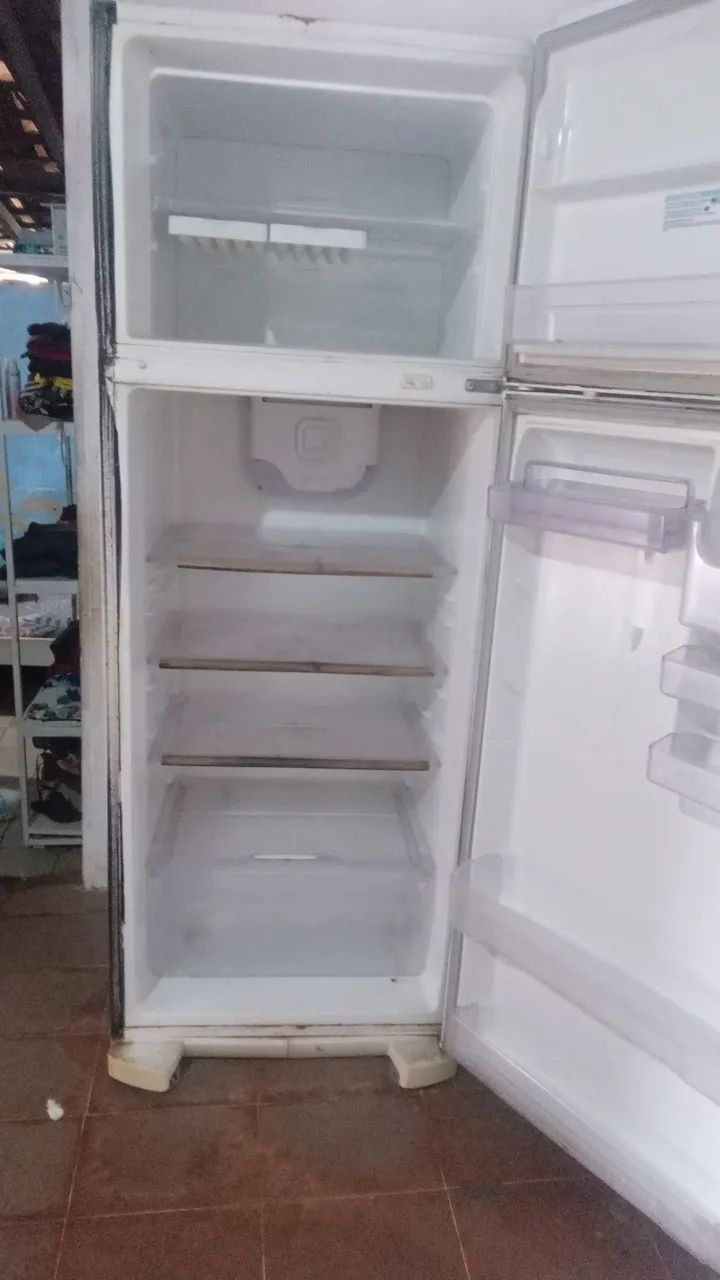Vendo esta geladeira  - Foto 4