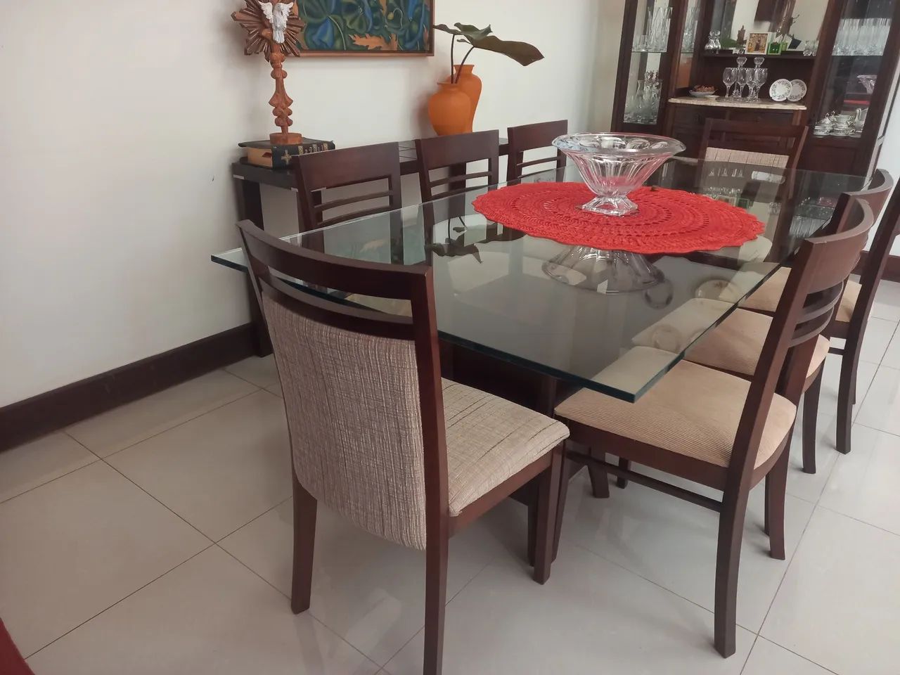 Vendo Mesa de Jantar, 08 Cadeiras e Aparador - Foto 2