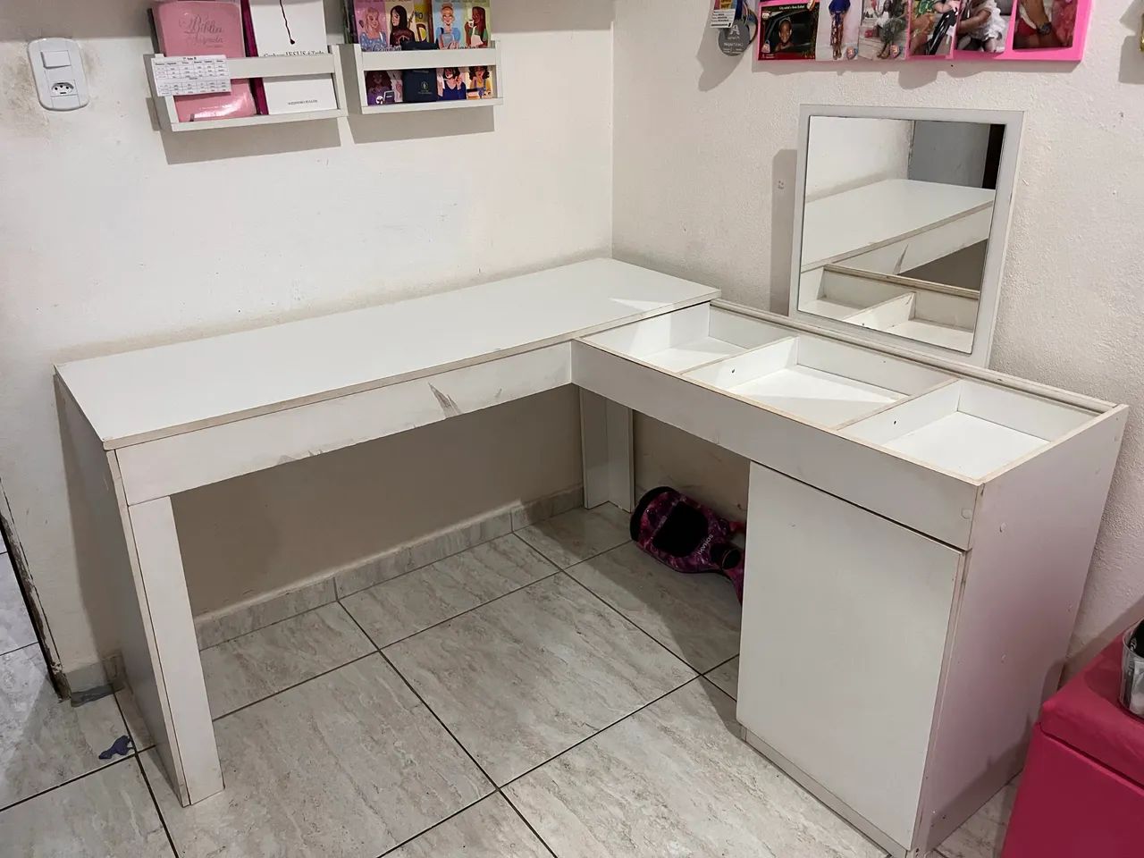Mesa de estudo e penteadeira