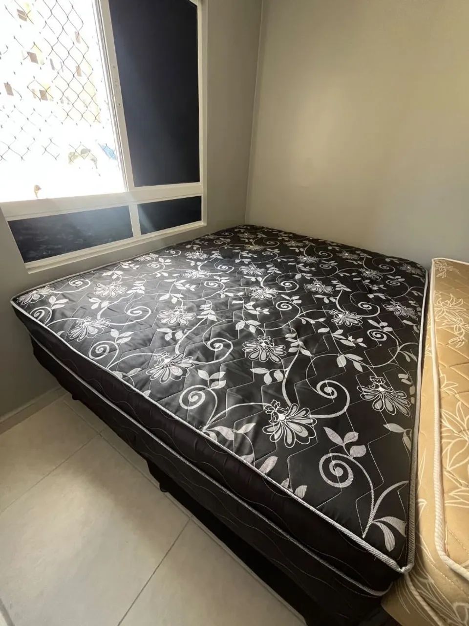 Vendo cama queen 800$ - Foto 2