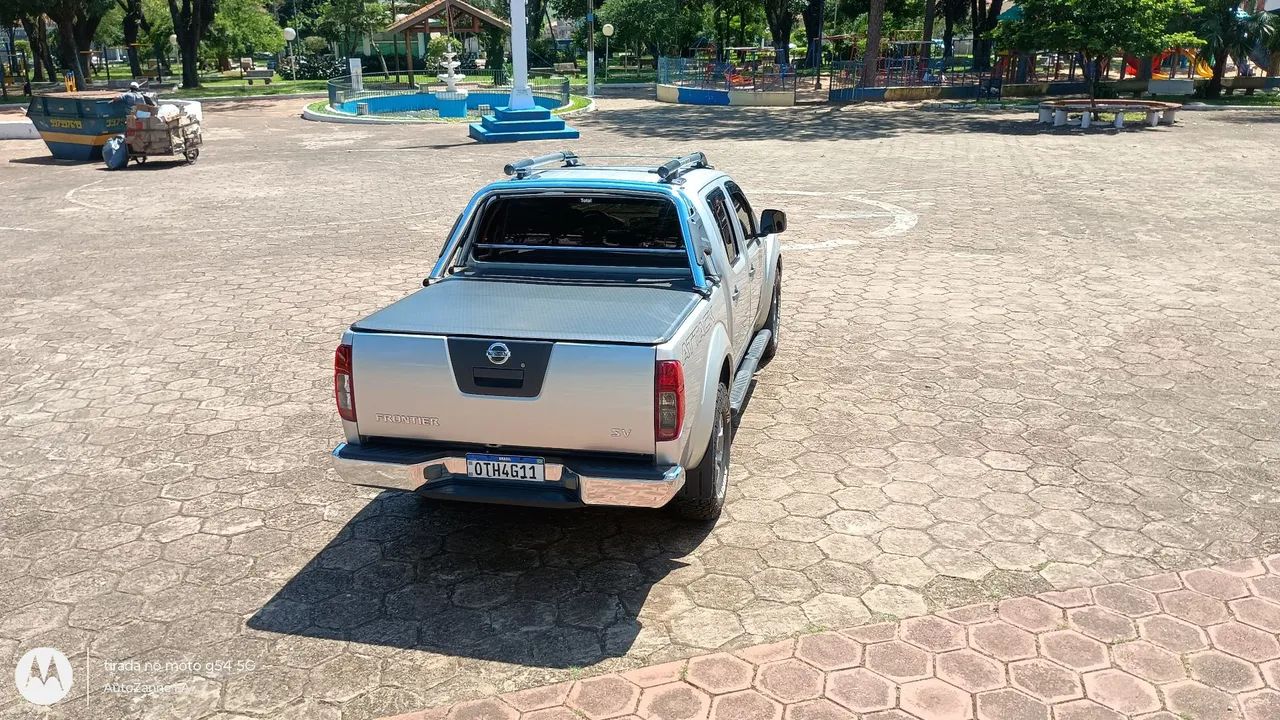 Nissan Frontier SV AT.CD 4X4 2.5 TB DIESEL MEC. 2013