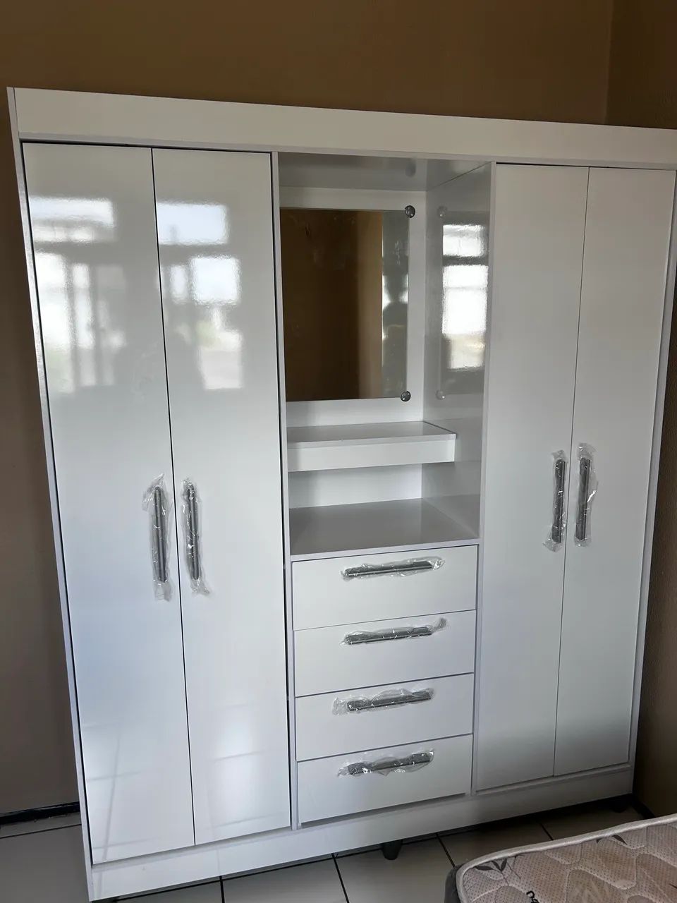 Guarda roupa solteirão usado 2 meses somente! - Foto 3