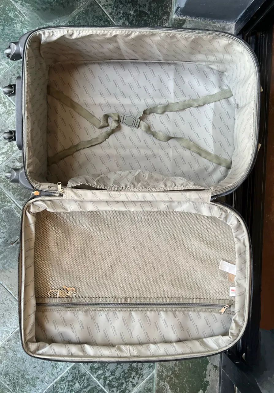 Mala de viagem Primicia 23kg preta expansível - Foto 3