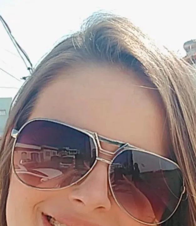 Óculos de sol feminino original em perfeito estado - Foto 3