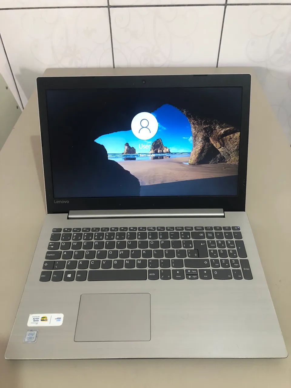 Vendo Notebook Lenovo IdeaPad 330 