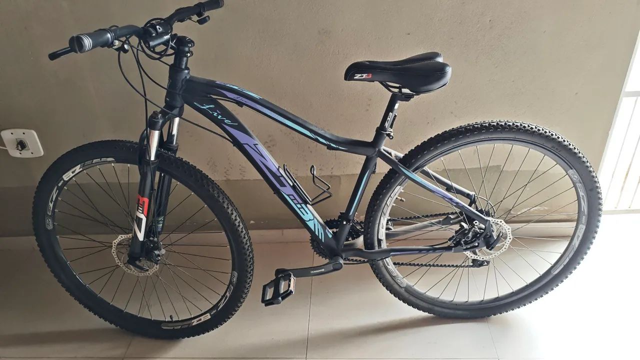 Bicicleta pouco usada 