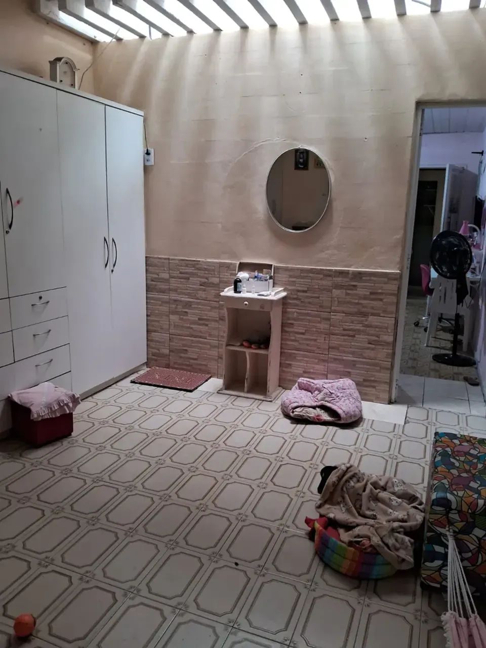 Vendo casa 4/4 com 3 suítes + DCE completa no Bairro de Fátima - Foto 5