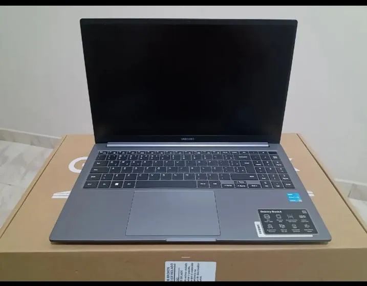 Notebook Samsung Book 4 | Intel Core i3 | SSD 512GB | Windows 11 | Rápido e Moderno - Foto 3