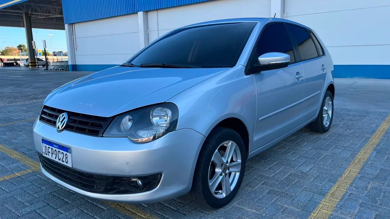 Volkswagen Polo Polo 1.6 Mi/S.Ouro 1.6 Mi Tot.Flex 8V 5p 2013