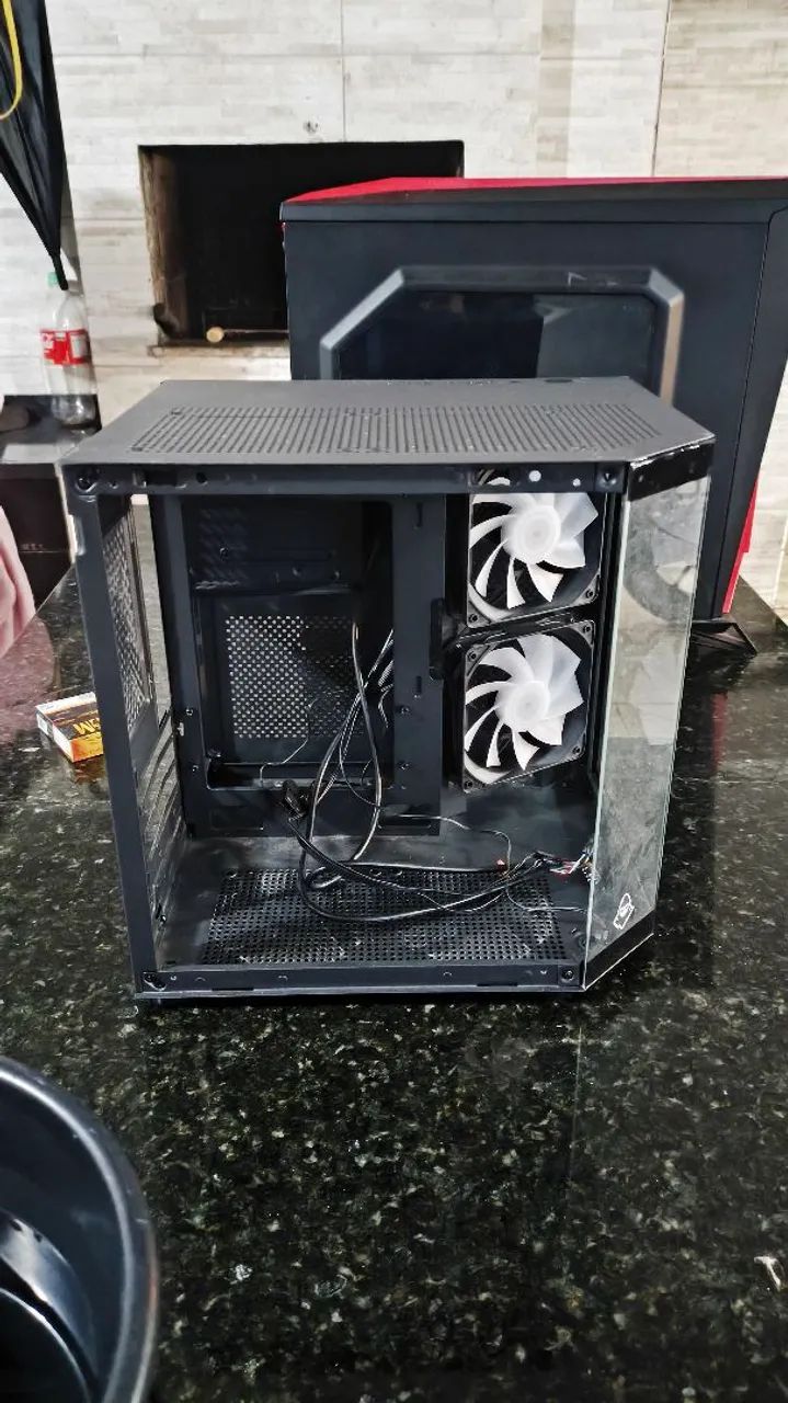 Gabinete para PC compra um e leva o outro - Foto 2