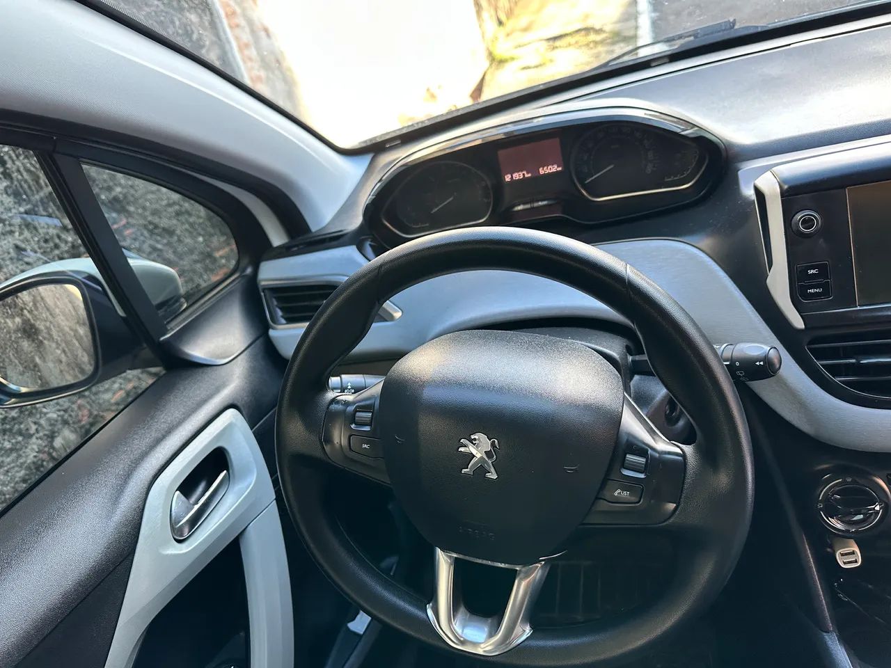 Peugeot 208 2015