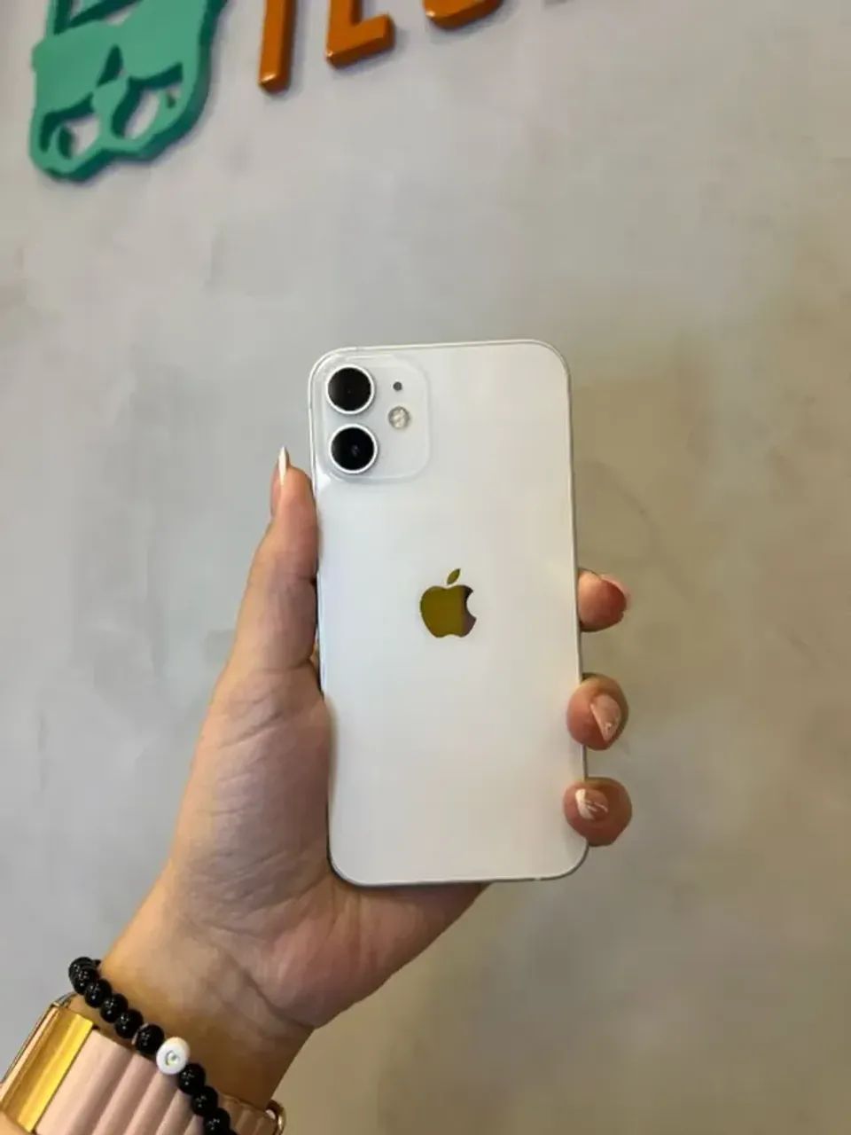 iPhone 12 64G Branco - Seminovo com Boas Condições e Garantia
