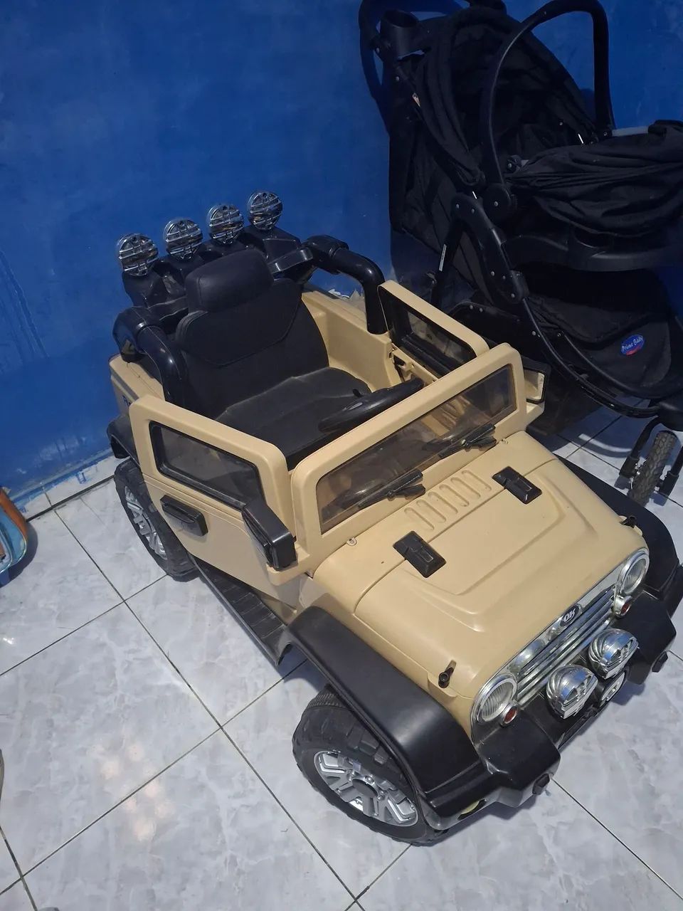 Carro elétrico mini jipe 12v