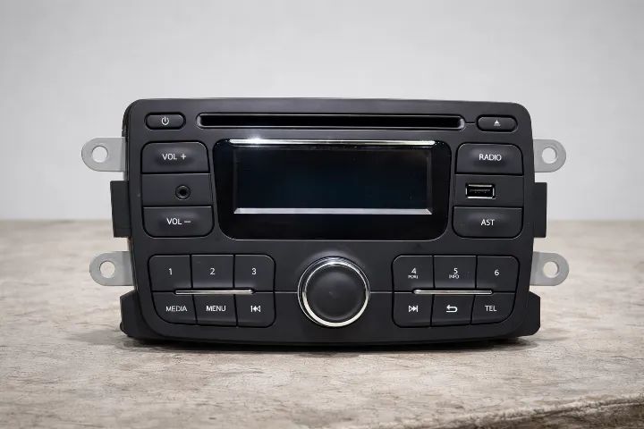 Rádio som USB CD Player Bluetooth Renault Original AGC0060RF 2011 a 2014 Sandero / Duster 