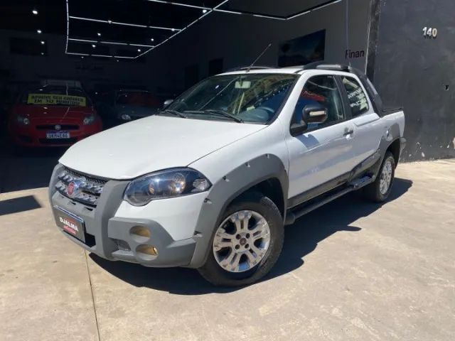 Fiat Strada Adv.1.8 16V Dualogic Flex CD 2012 - Foto 2