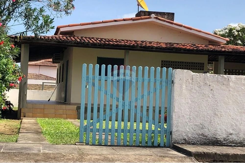 Casa com 3 quartos em Serrambi - 80m da Praia