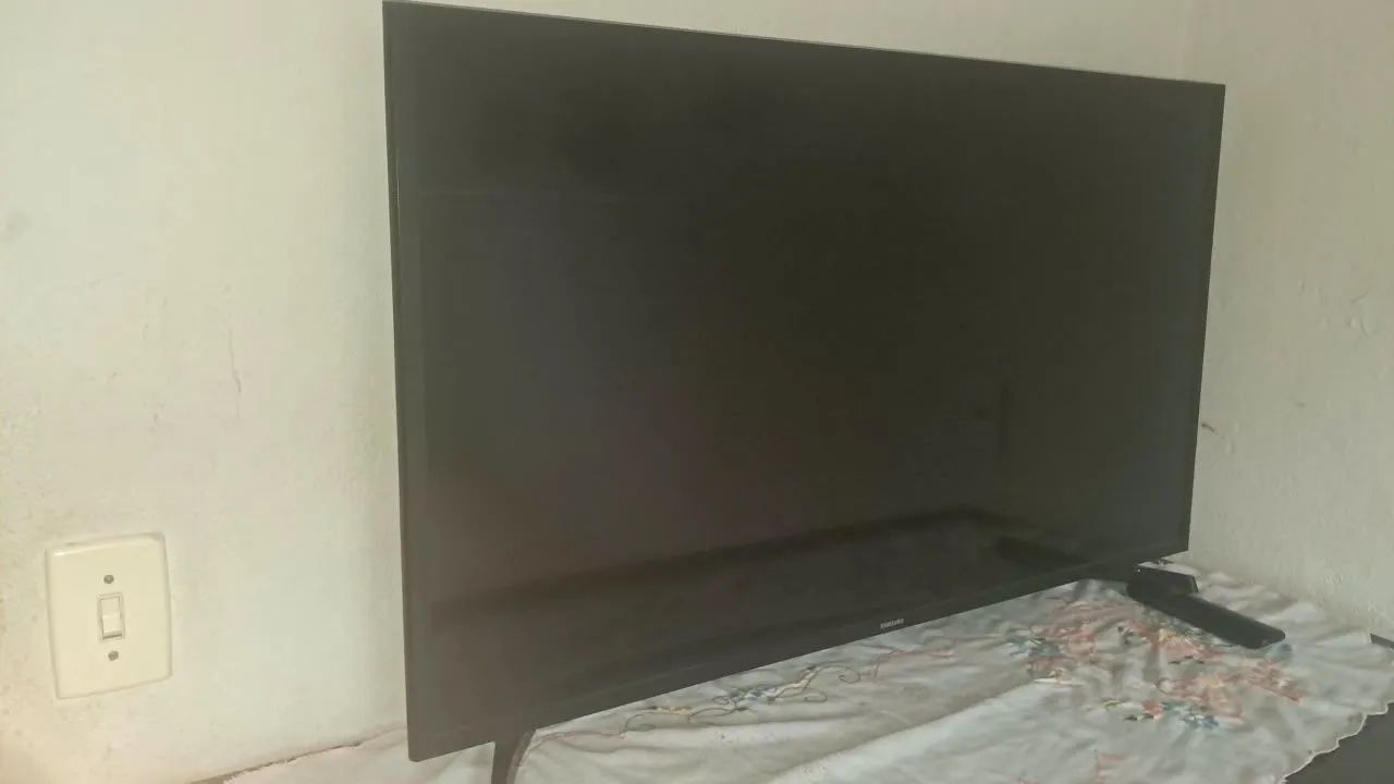 Tv Samsung 43 smart - Foto 2