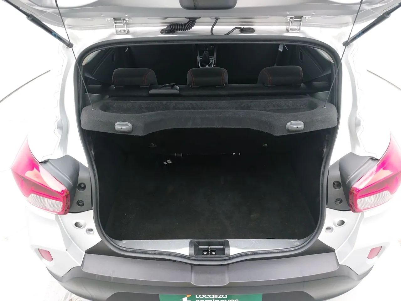 Renault Kwid 1.0 Zen, foto 9 de 18
