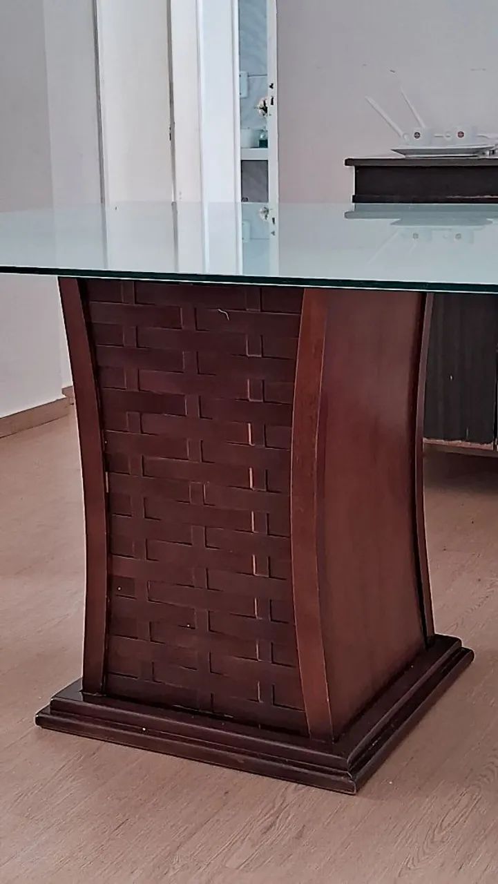 Mesa de jantar com vidro 1.30m