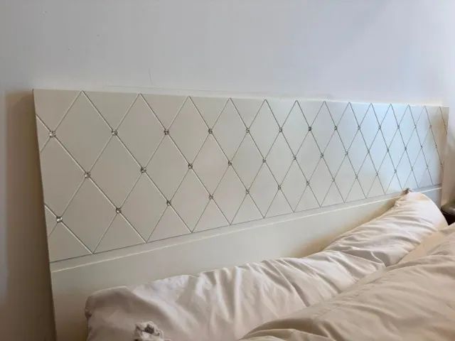 Cama de casal box com baú+ colchão+  mesa de cabeceira