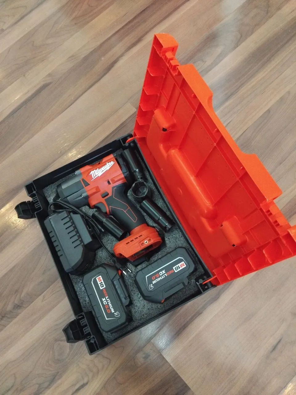 Parafusadeira Milwaukee M18 Pro - Chave de Impacto - Nova com NF