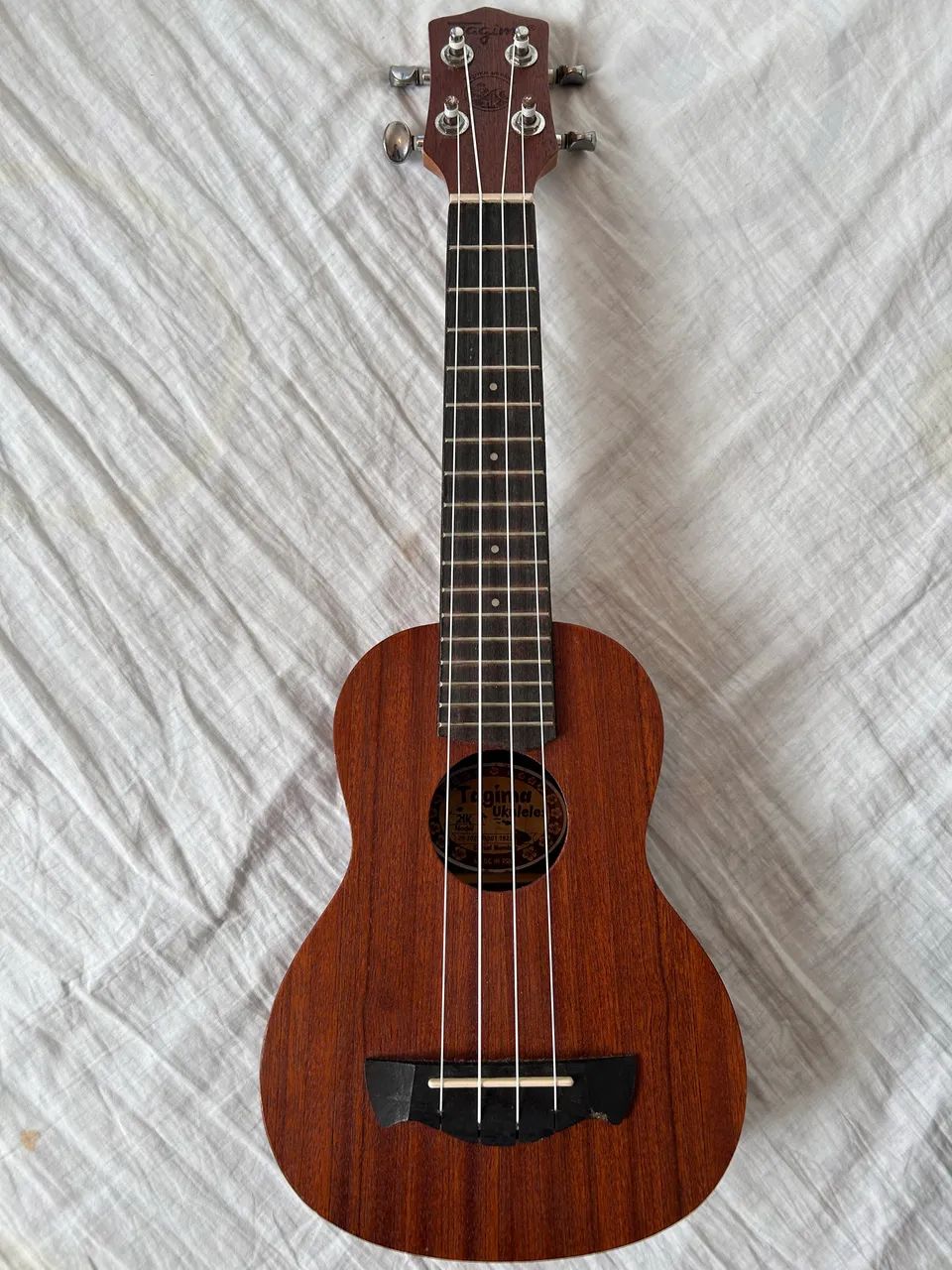 Ukulele Tagima 