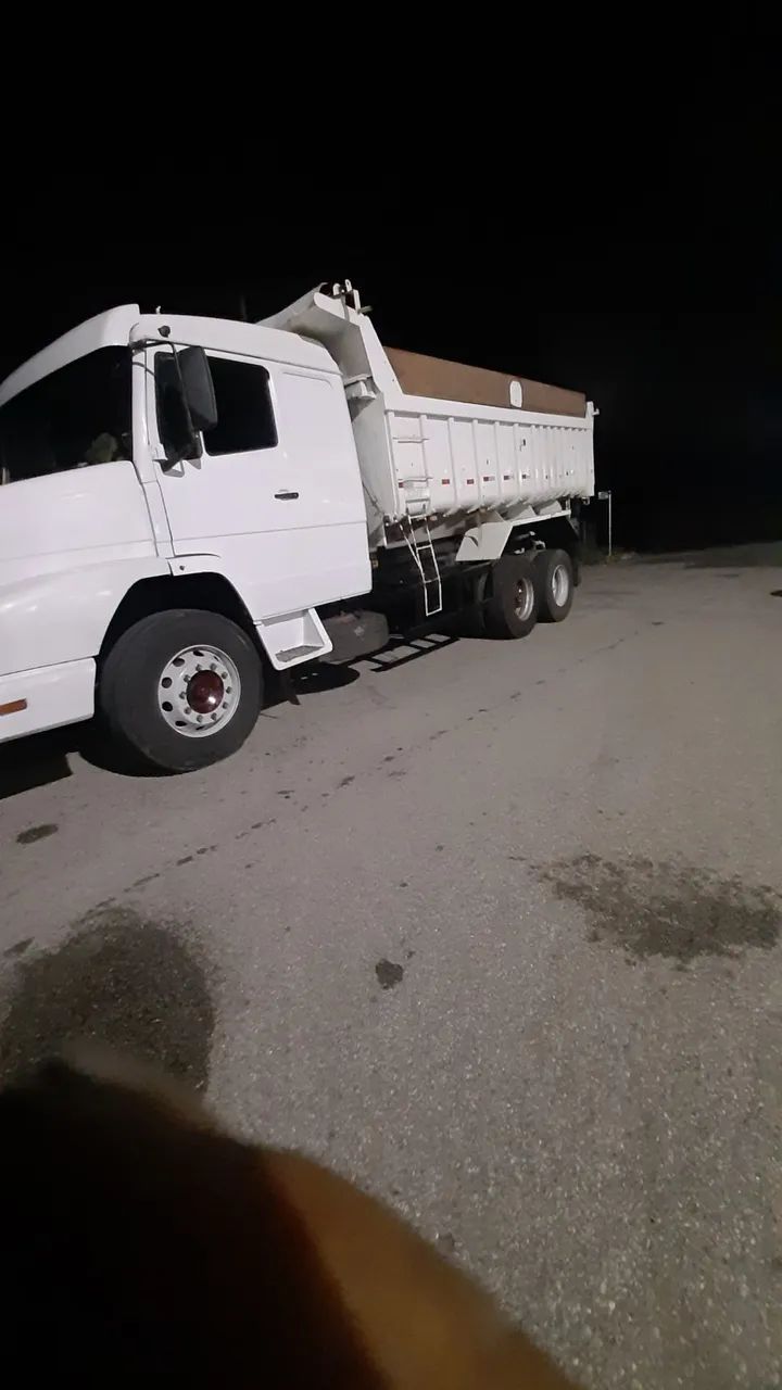 Vendo e troco caminhão 