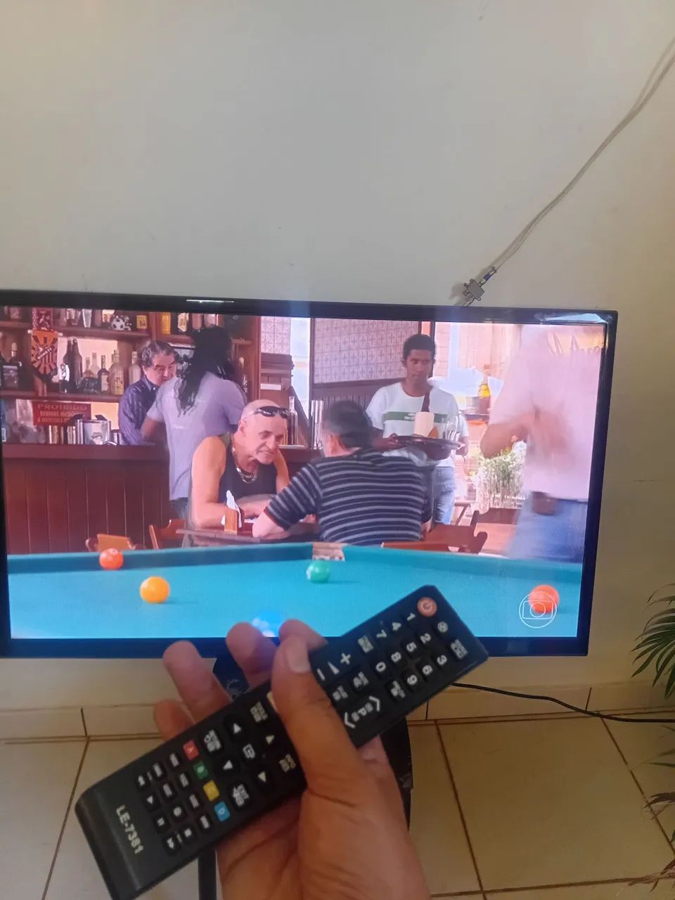 Tv digital  Samsung  55 polegadas com controle/não  é SMART
