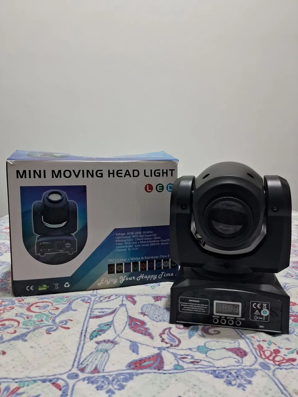 Vendo Mesa de Luz Pilot 2000, 10  refletores par lead e 1 mini moving head light. - Foto 3