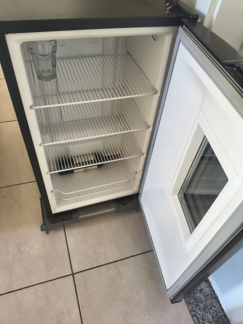 Cervejeira Consul 220v
