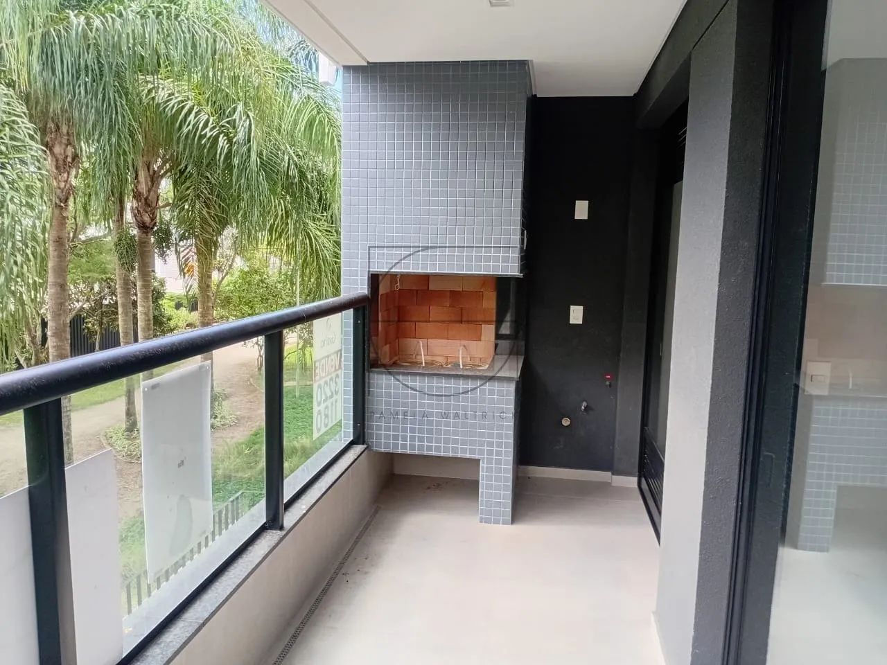 Apartamento Duplex com 3 dormitórios e 3 suítes e 4 banheiros e 2 vagas de garagens - Foto 4