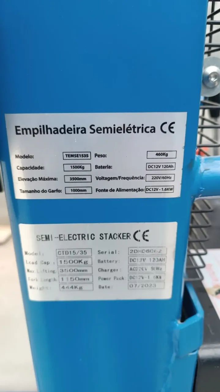 Vendo empilhadeira semi elétrica  - Foto 3