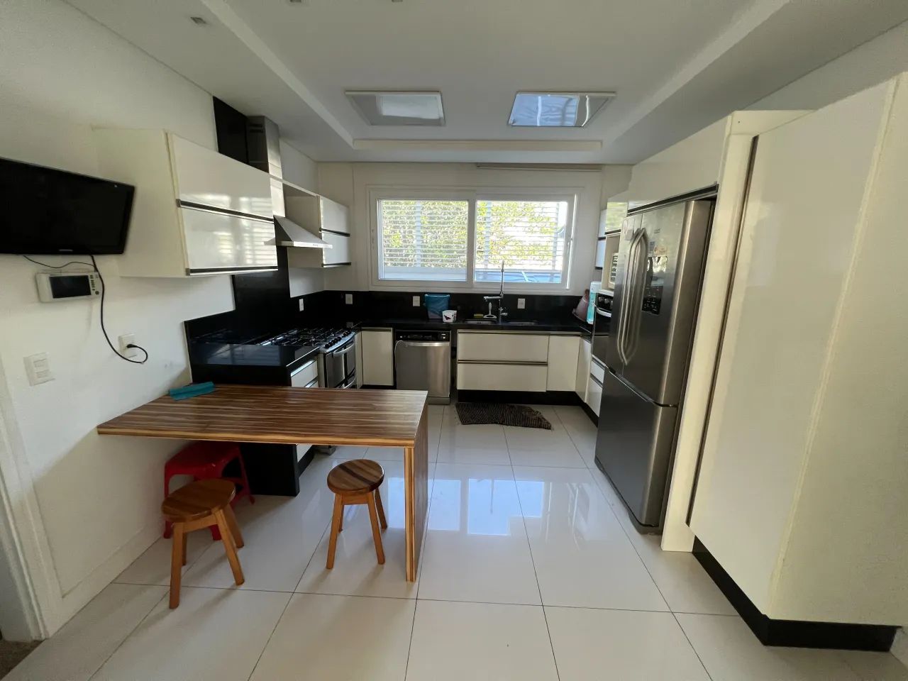 Casa para aluguel e venda com 700 metros quadrados com 6 quartos.. - Foto 4