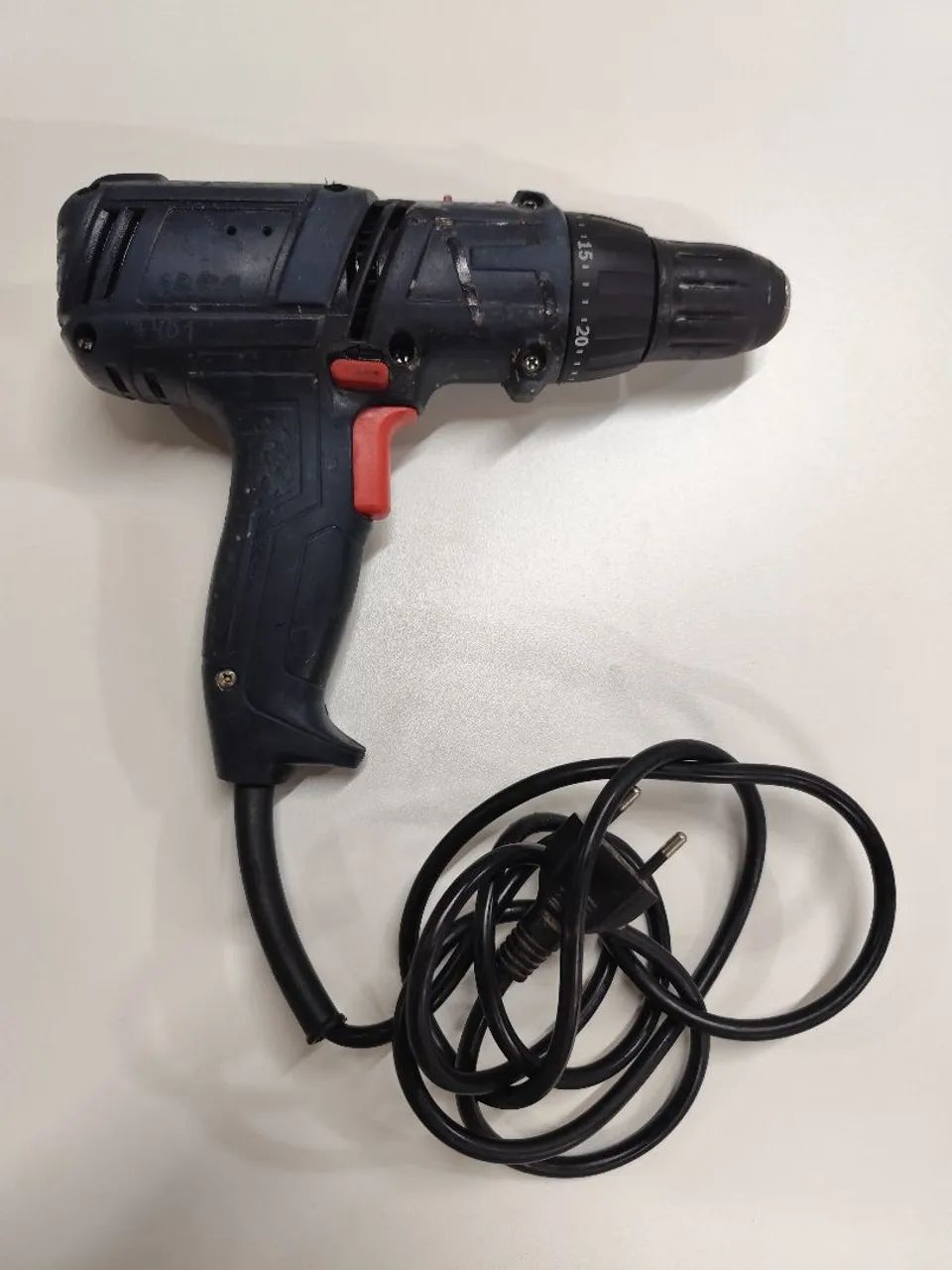 Parafusadeira Bosch semi nova 
