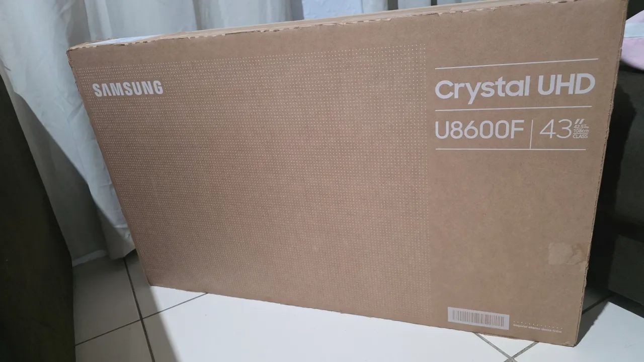 TV Samsung 43" polegadas na caixa lacrado!
