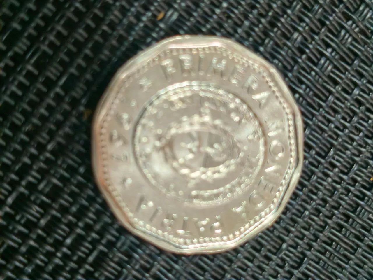Moeda Argentina comemorativa Primera Moneda Patria 25 Pesos 1967 - Foto 2