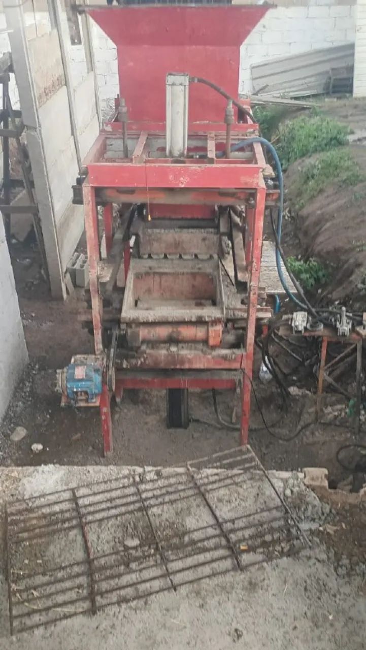 Vendo 140k ou troco 150 máquina de bloco de cimento *0 - Foto 3