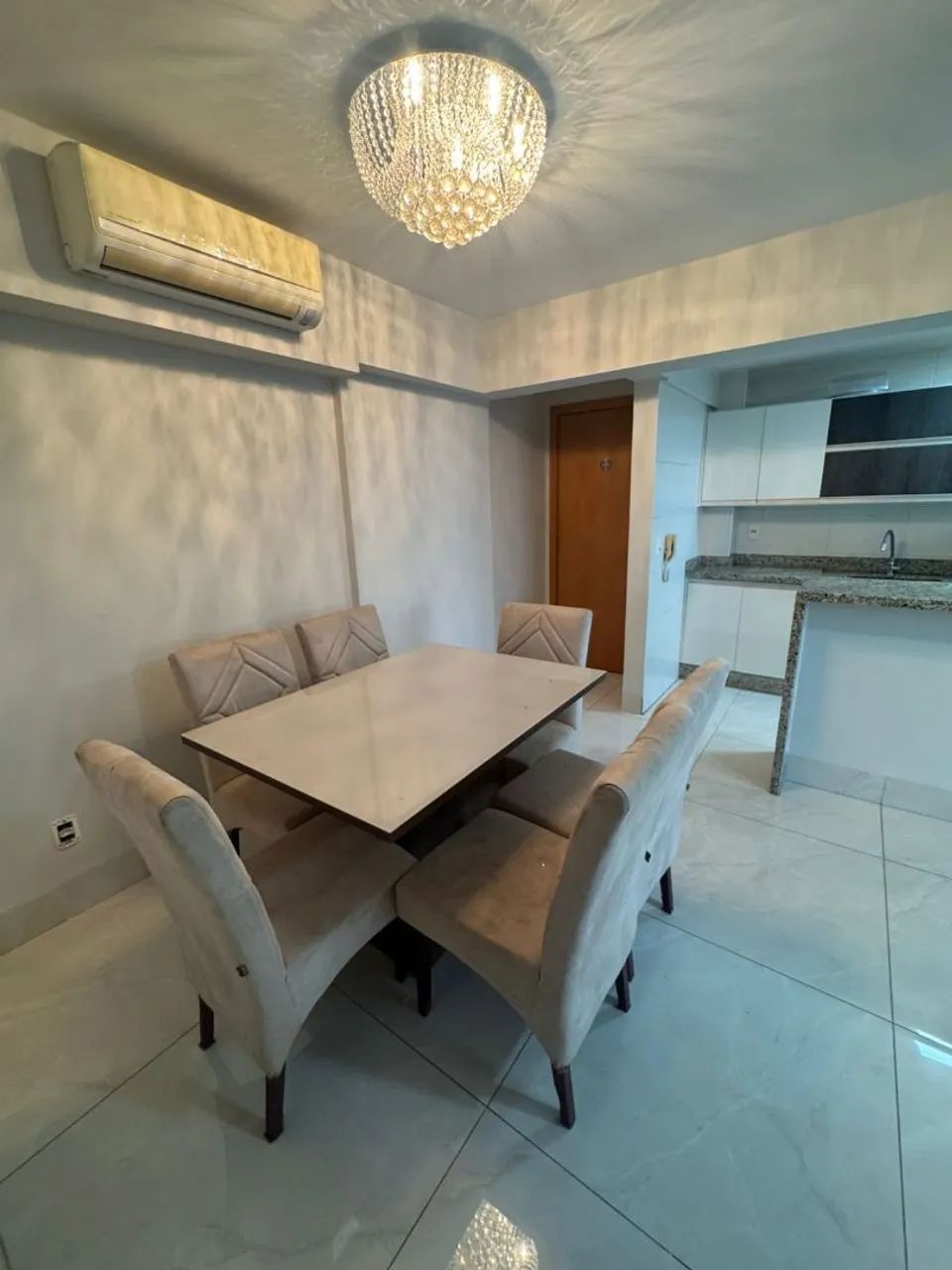 Aluga-se apartamento Mobiliado 3/4 no Edifício Harmonia em Cuiabá MT 
