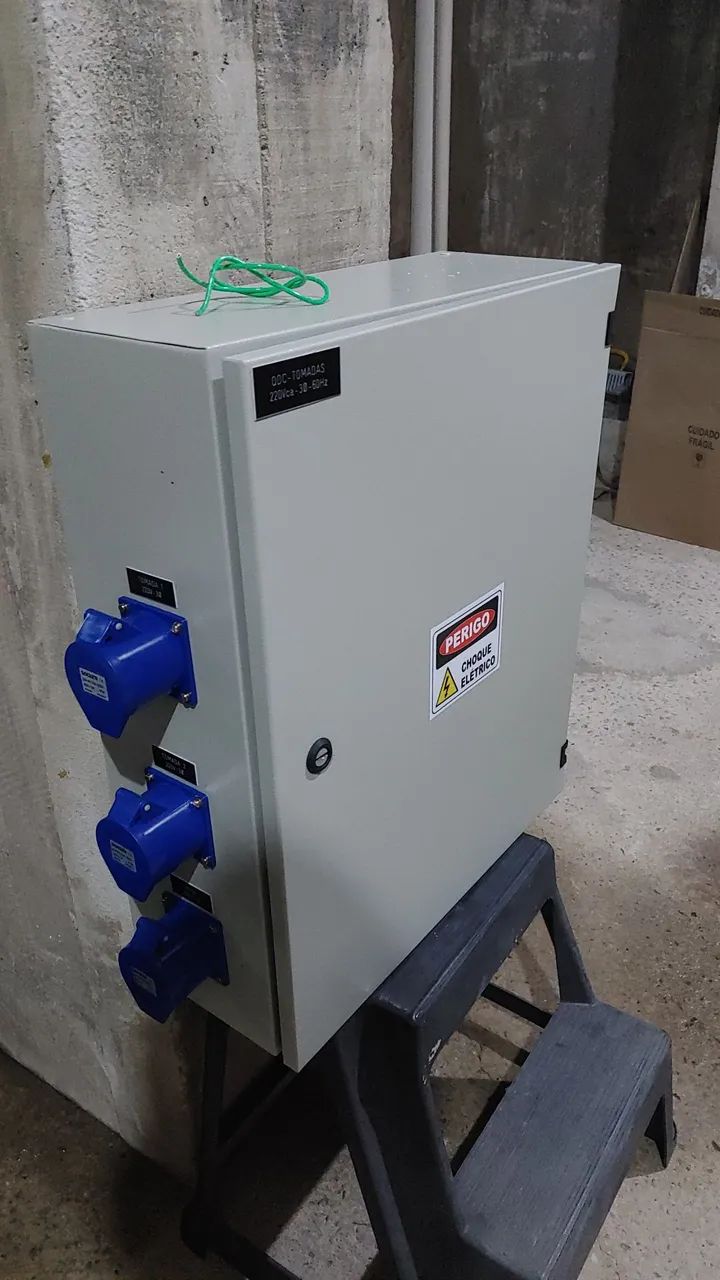 Montagem e manutenção de quadros eletricos  - Foto 4