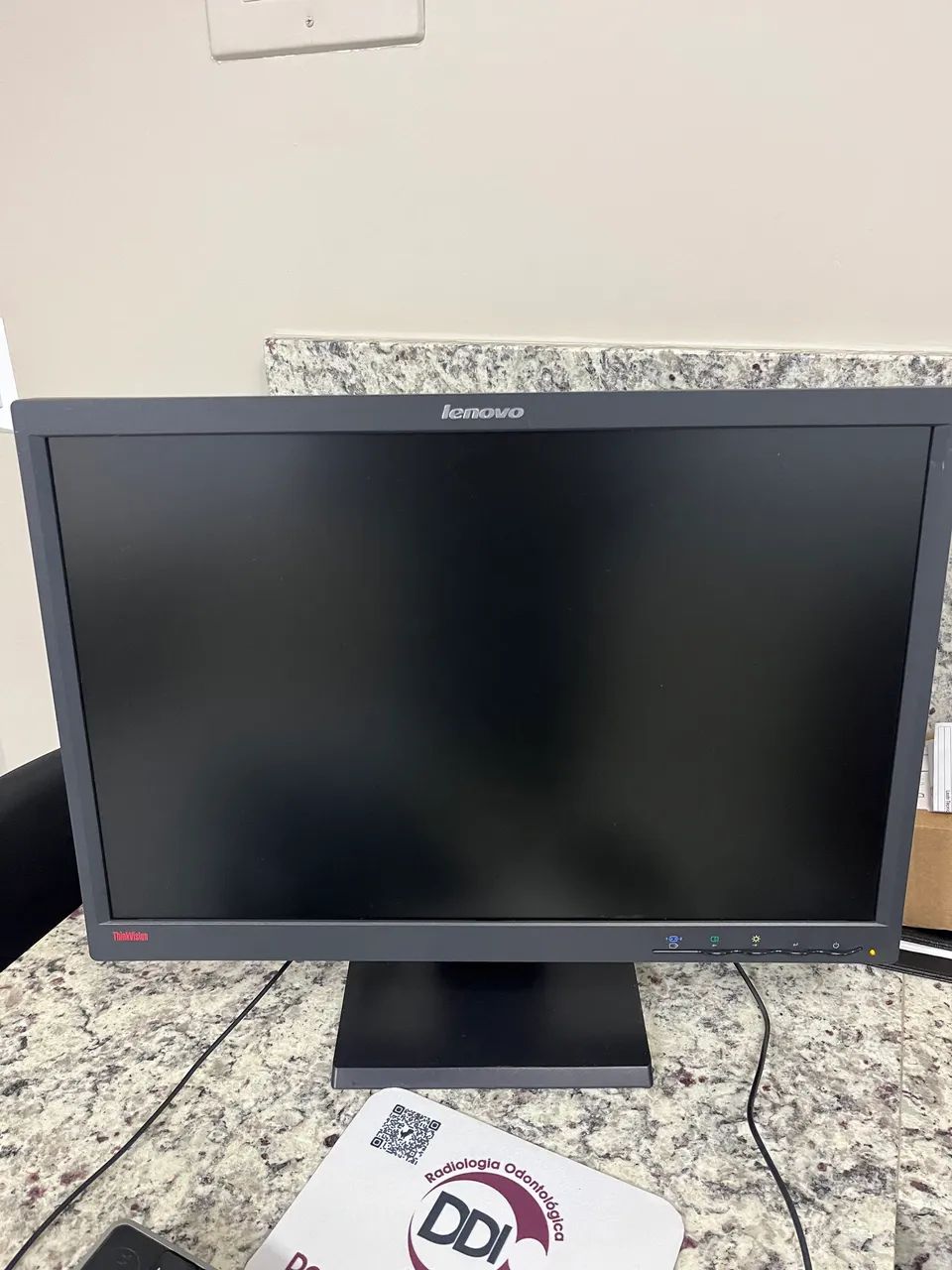 Monitor Lenovo 22