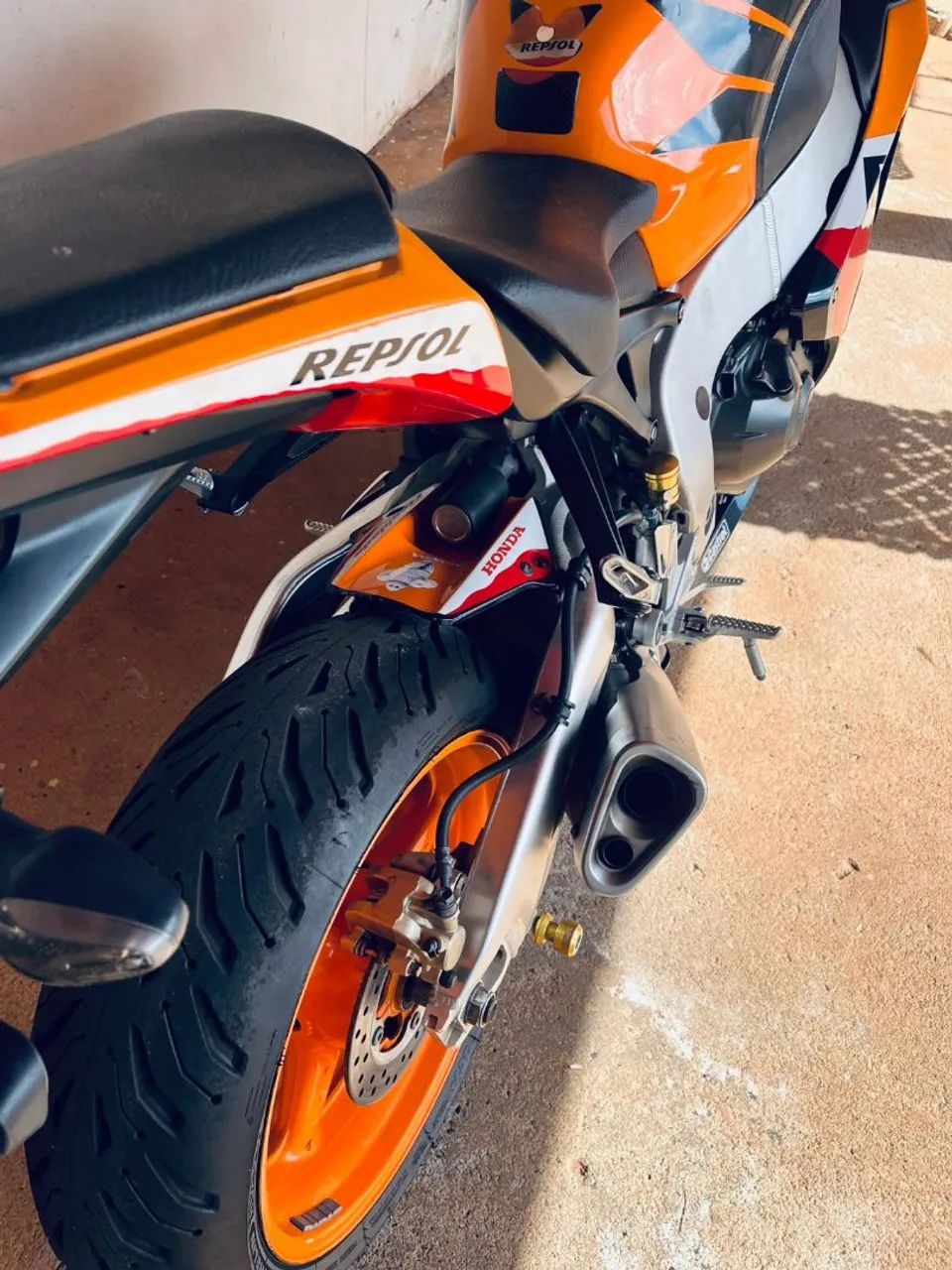 HONDA CBR 1000RR FIREBLADE 2011 - Foto 3