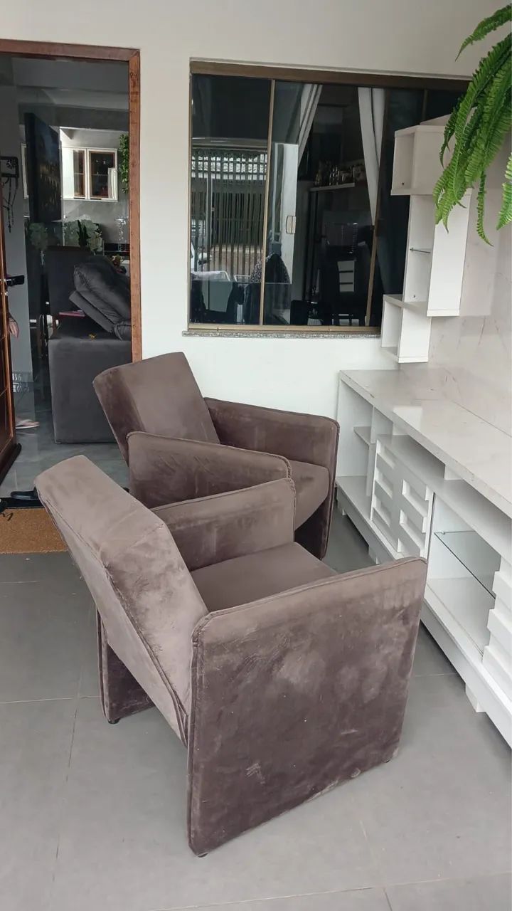 Vendo duas poltronas? 