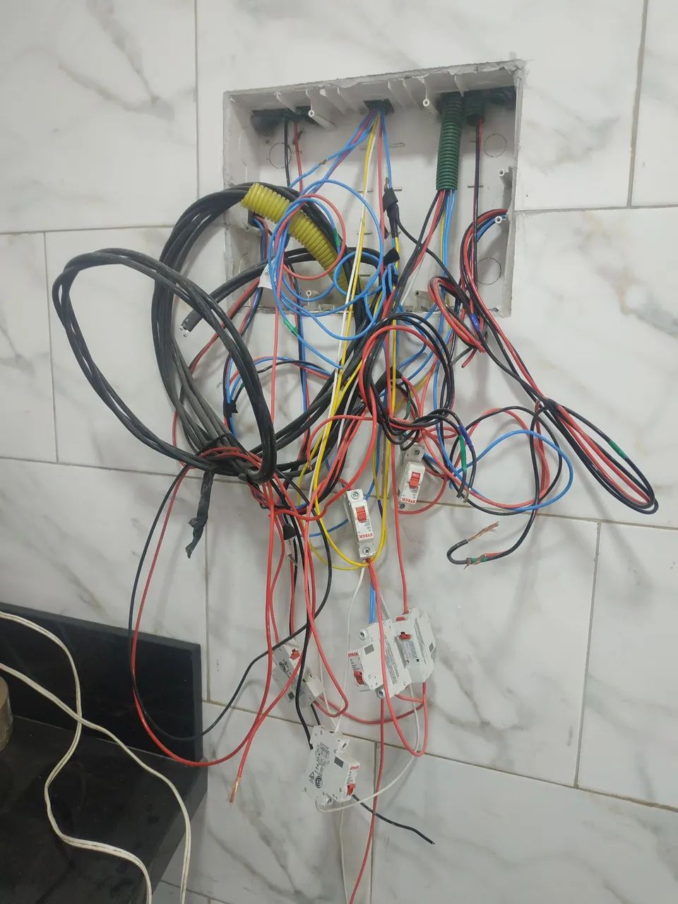 Eletricista em Lauro de Freitas  - Foto 4