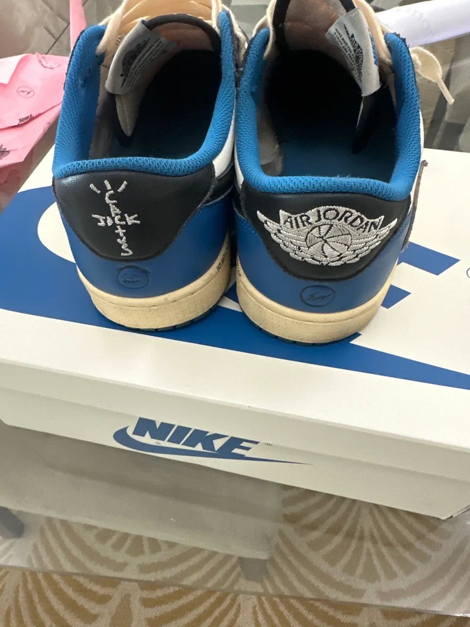 Jordan Travis Scott fragment  - Foto 4