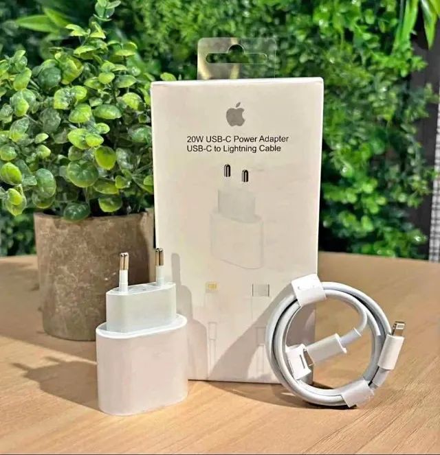 Carregador de IPhone 20W completo