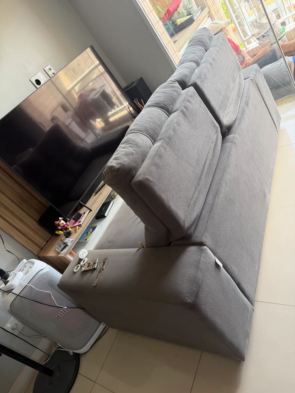 Vendo sofá retrátil 2 lugares ótimo estado 600,00 - Foto 2