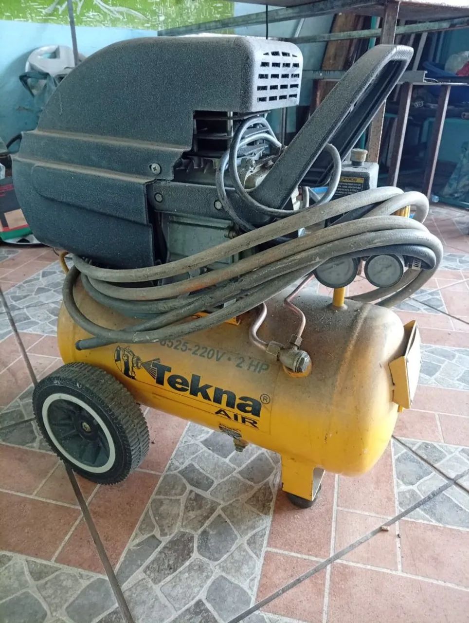 Compressor de AR 25 litros tekna